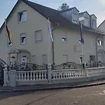 Privatunterkunft Prince, Nur Für Handwerker Auch Langfristig, Nähe Ingolstadt *